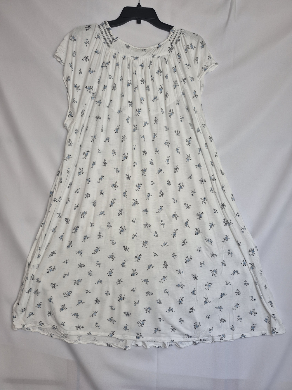 croft & barrow White Floral Nightgown with Blue Print - Picture 3 of 7